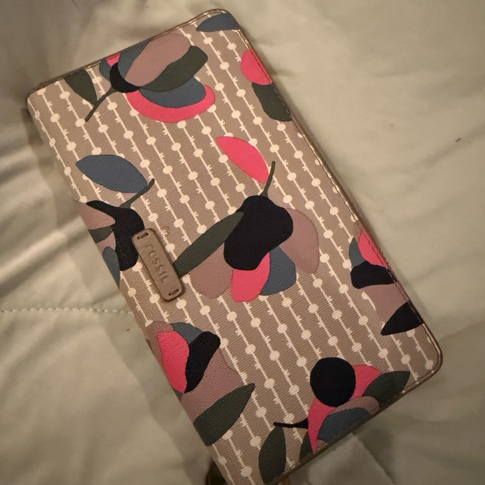 Fossil Multicolor Floral Wallet